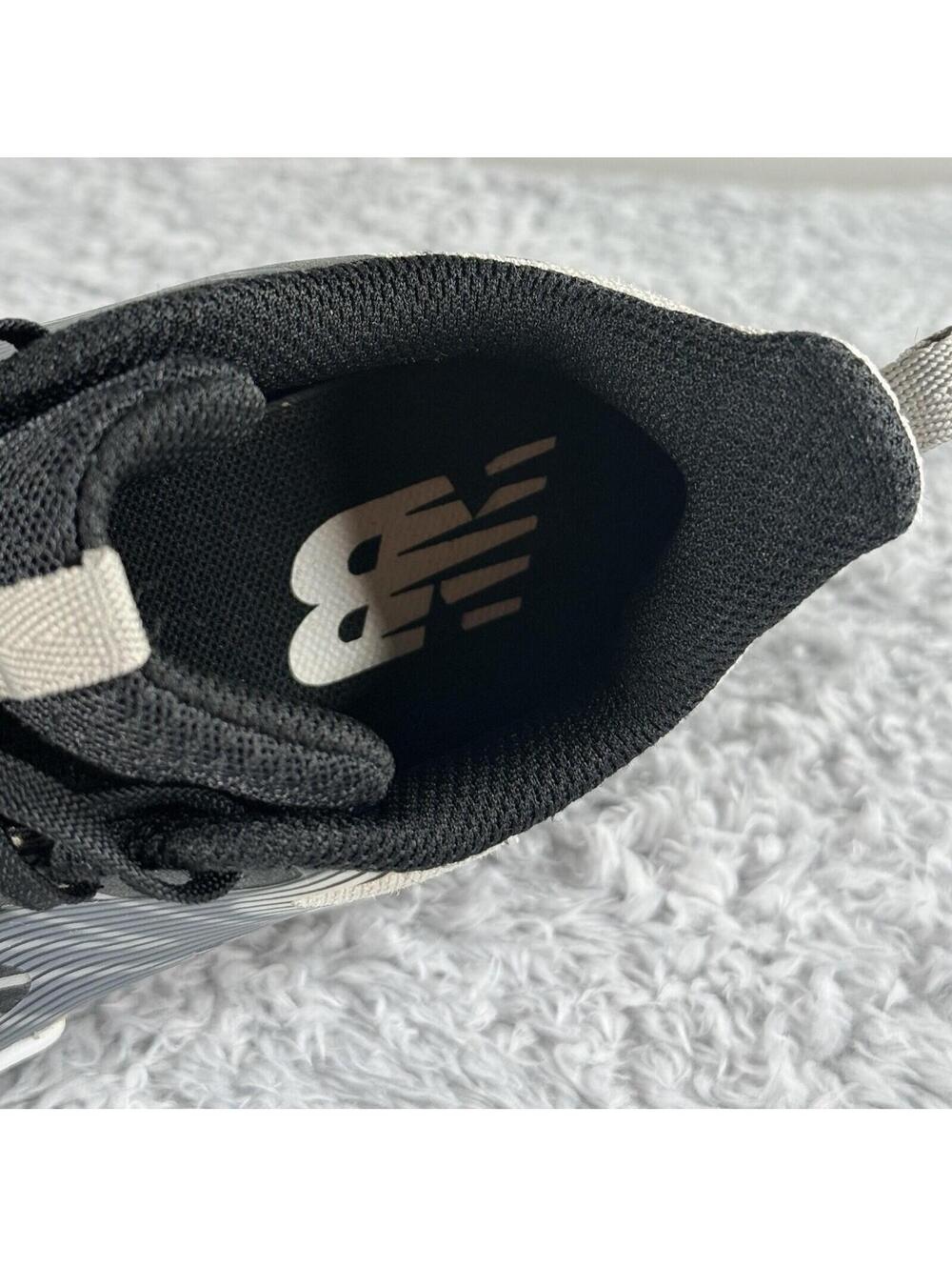 New Balance Boys Rave Run v2 Running Shoes Black Silver White Sneakers Size 2 - Picture 7 of 9